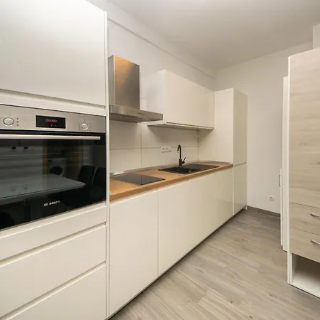 Apartment Mare-8 By Interhome